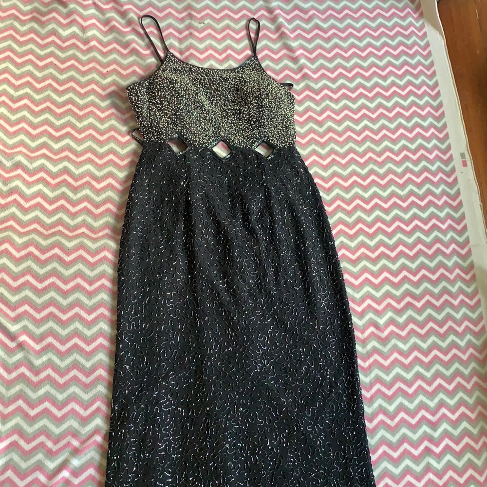 Prom dress perfect for body-con lovers! Thrifted